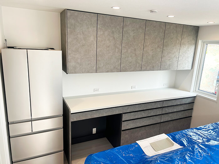 掛川市　LIXILカップボード（間口2700）の取付工事